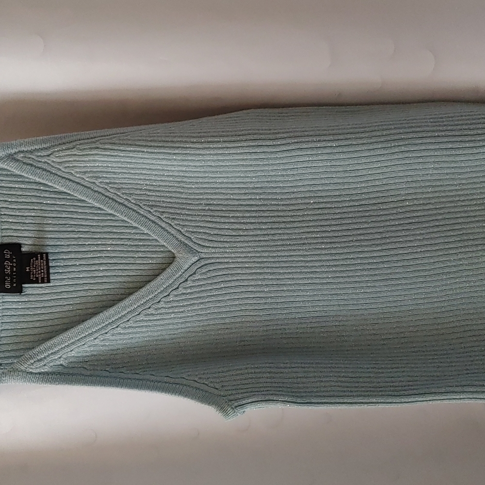 One step up knitwear